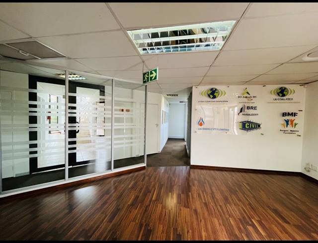 658M² OFFICE FOR SALE IN MIDRIDGE PARK